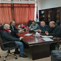 عُقد اجتماع مثمر بين كلية التربية البدنية وعلوم الرياضة ومركز الملكة رانيا لبحث سبل التعاون المشترك في طرح دبلوم المدرب الشخصي