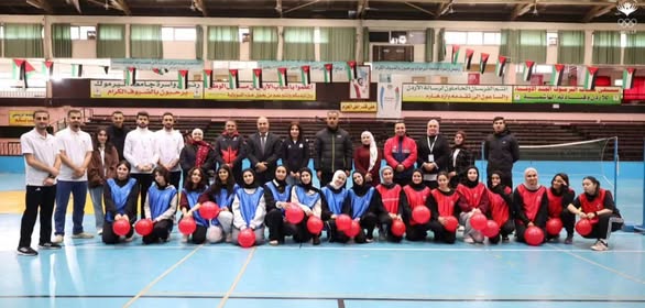 بتنظيم من اللجنة الأولمبية الأردنية نُفِّذ نشاط في لعبة الريشة الطائرة لطالبات من المدرسة النموذجية