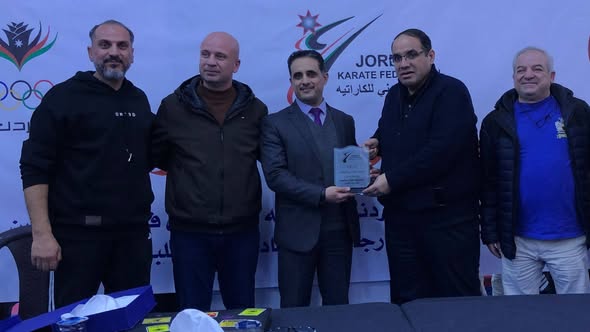 حاضر الدكتور زياد الزيود في الندوة العلمية بعنوان: «أثر تطبيقات الذكاء الاصطناعي والتحليل الحركي في الإنجاز الرياضي»، وذلك ضمن برامج تطوير وتأهيل المدربين للعام 2026.